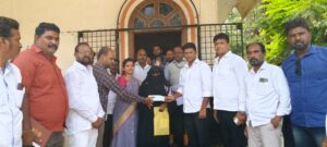 Read more about the article అల్వాల్ ఎమ్మార్వో ఆఫీస్ లో కళ్యాణ లక్ష్మి, షాదీ ముబారక్ చెక్కులను లబ్ధిదారులకు మల్కాజ్గిరి ఎమ్మెల్యే శ్రీ మర్రి రాజశేఖర్ రెడ్డి గారి చేతుల మీదుగా స్థానిక కార్పొరేటర్ శ్రీమతి శాంతి శ్రీనివాస్ రెడ్డి గారితో కలిసి పంపిణీ చేశారు.